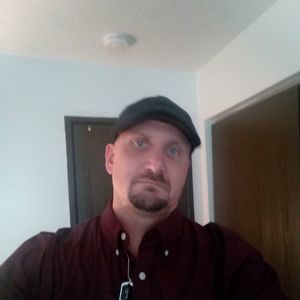 Meet your Posher, Dustin